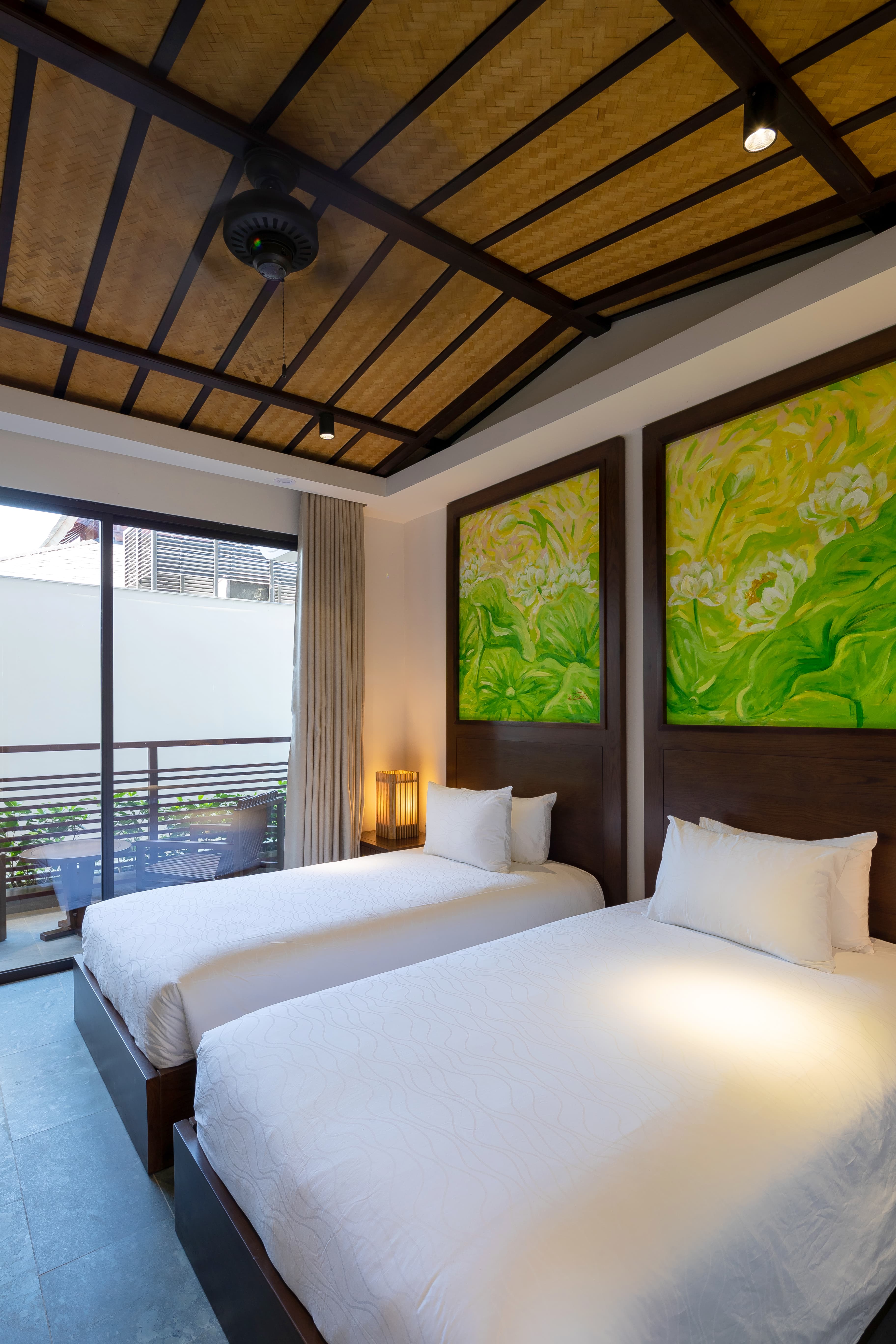 The Ying and Yang Twin Room - Deluxe Twin Bedroom — photo 4