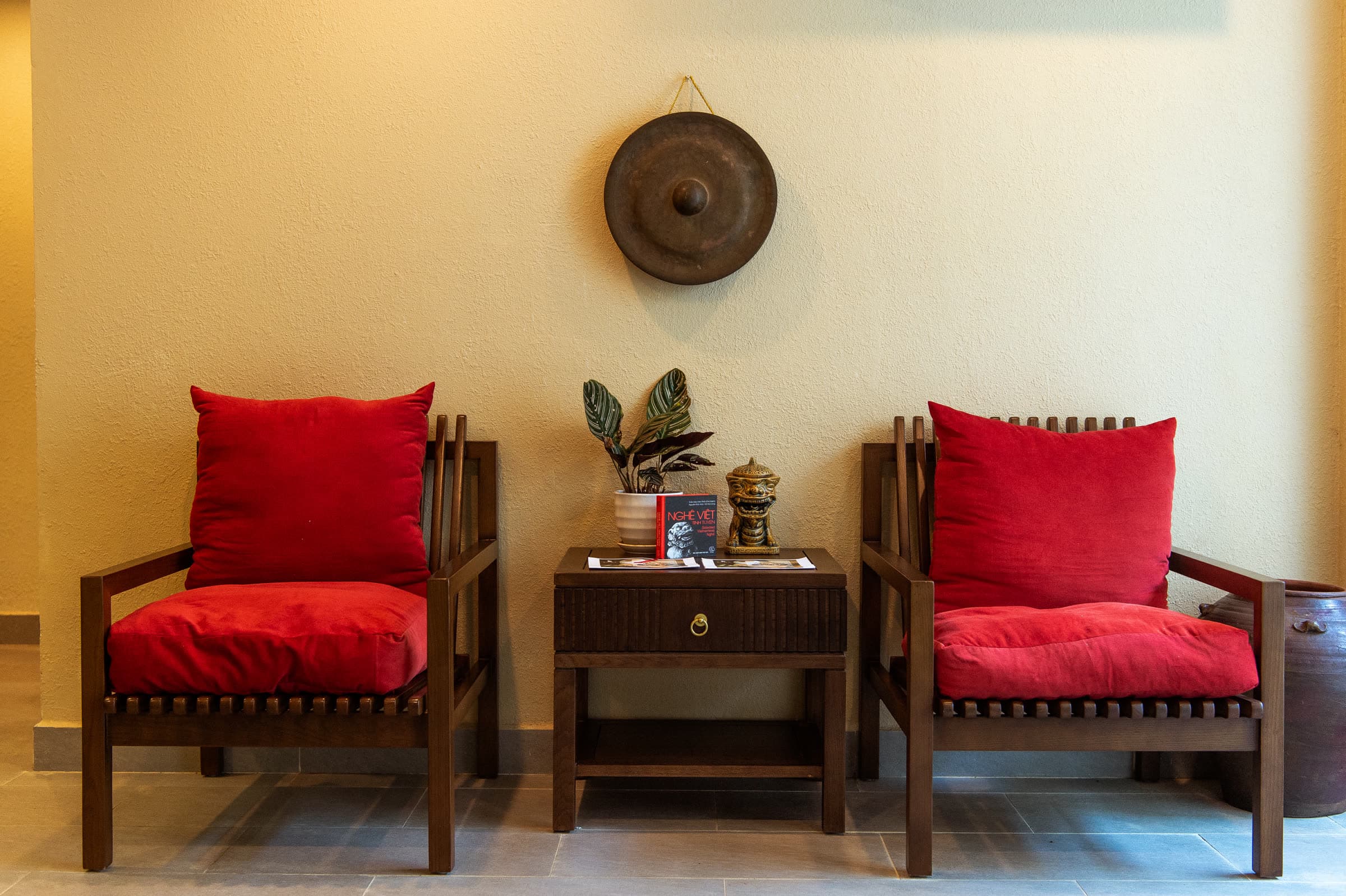 The quiet lounge at Nghê Prana spa where guests rest after a treatment